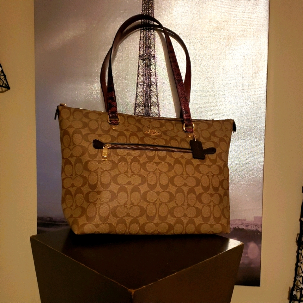 COACH GALLERY TOTE (J1966-F8823)